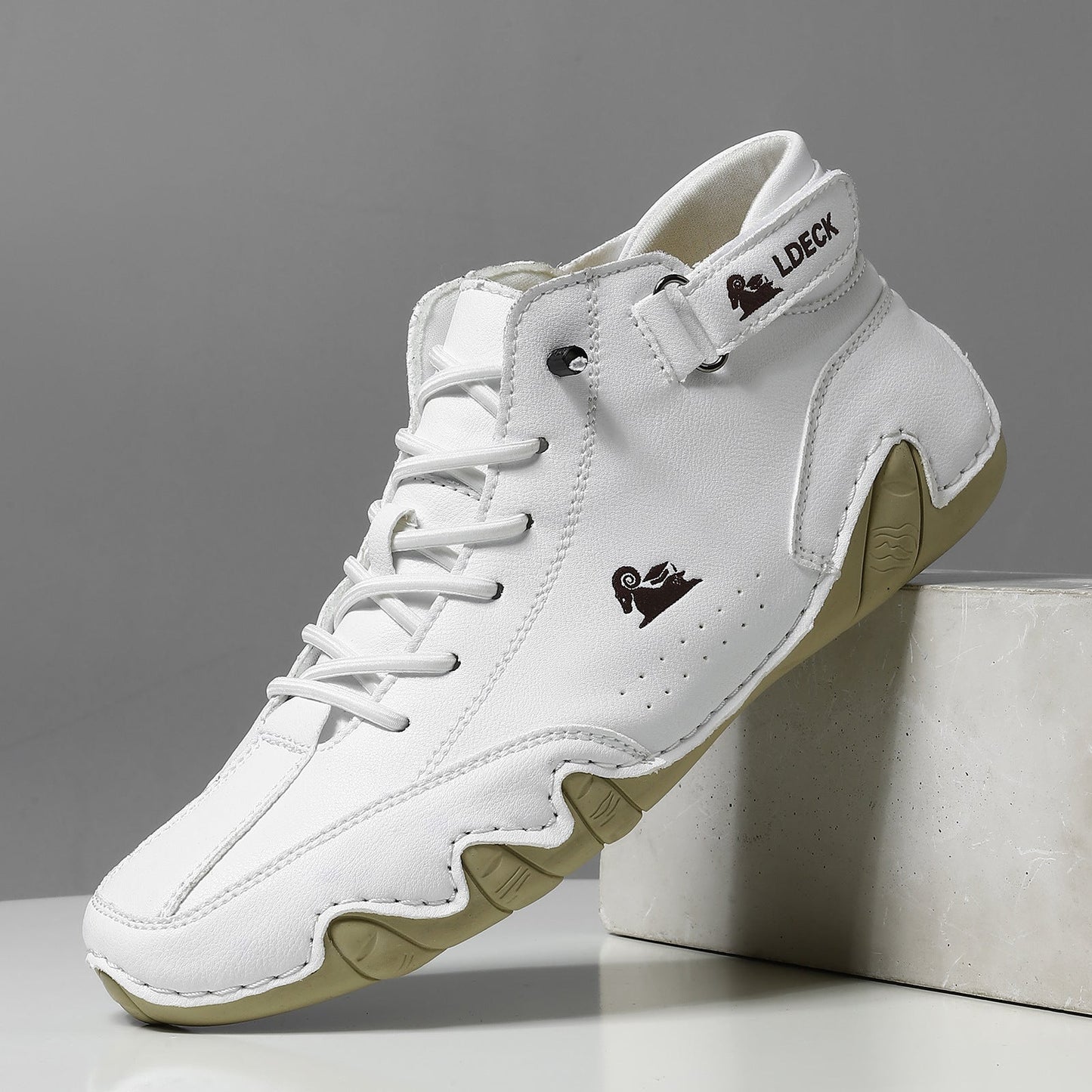 VoglDeck — Κομψά παπούτσια, σχεδιασμένα για ανακούφιση