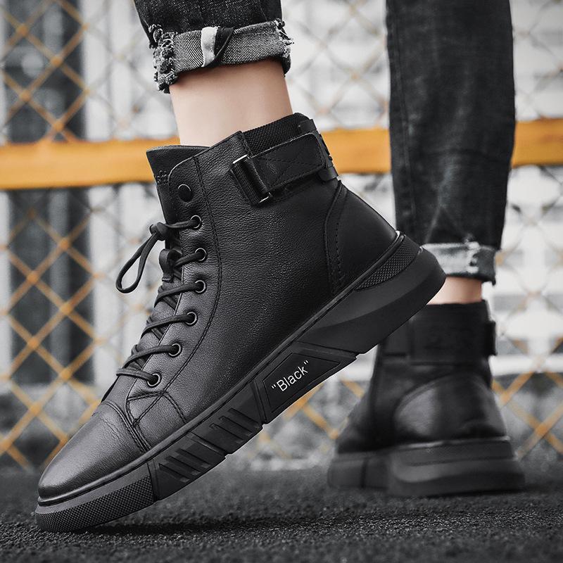 Pantofi cu șireturi înalte: Eleganță și Durabilitate